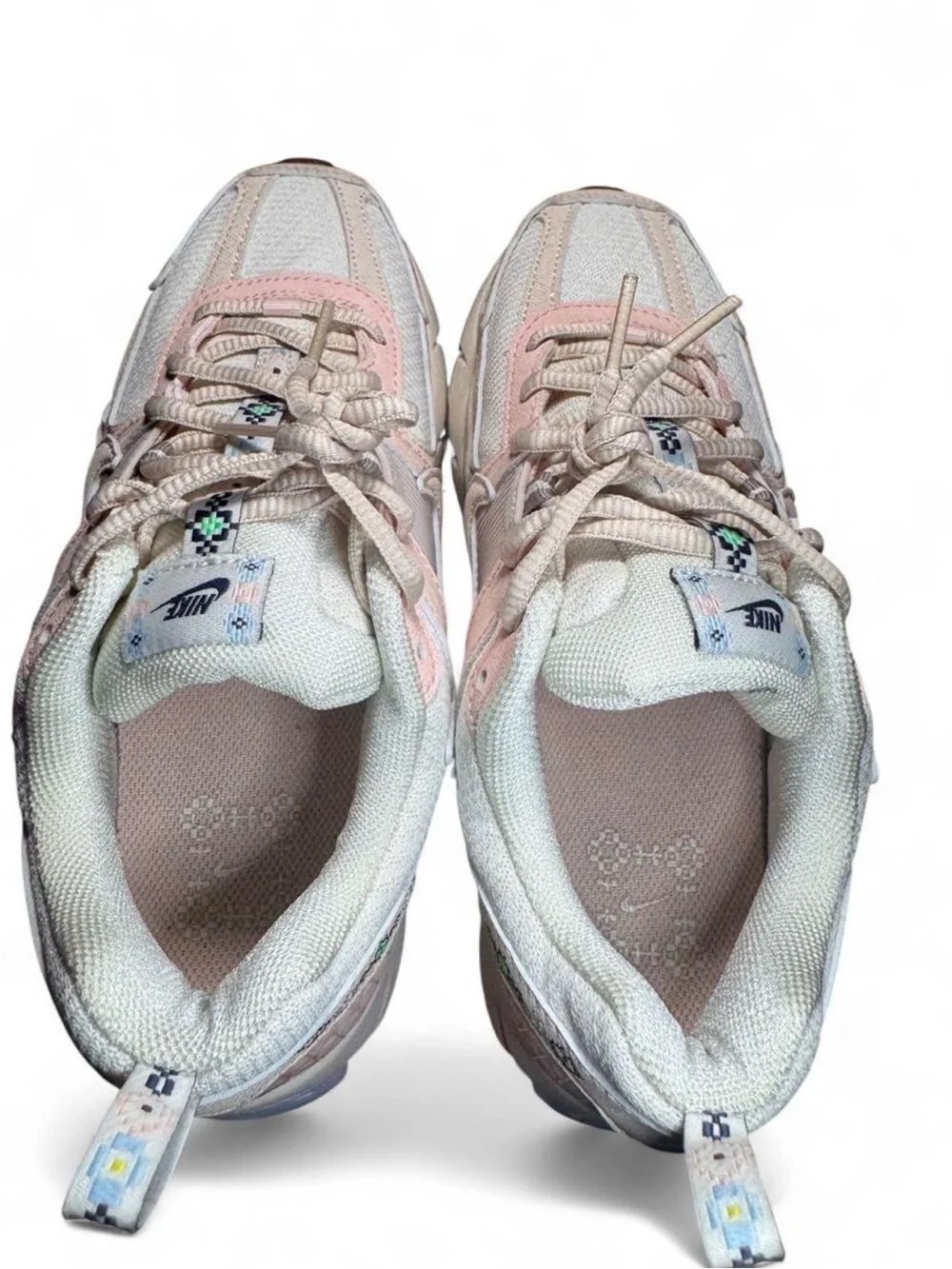 Nike Vomero 5 kids Cream & Light Pink Sneakers with Blue Accents
